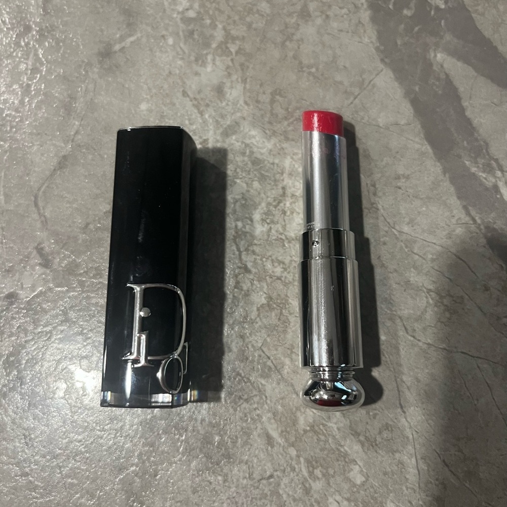 Dior Addict Hydrating Shine Lipstick - Picture 2 of 4
